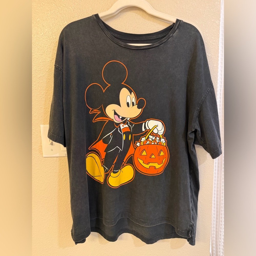 Disney Parks 2025 Mickey Vampire Halloween T-Shirt
 (Sold Out)